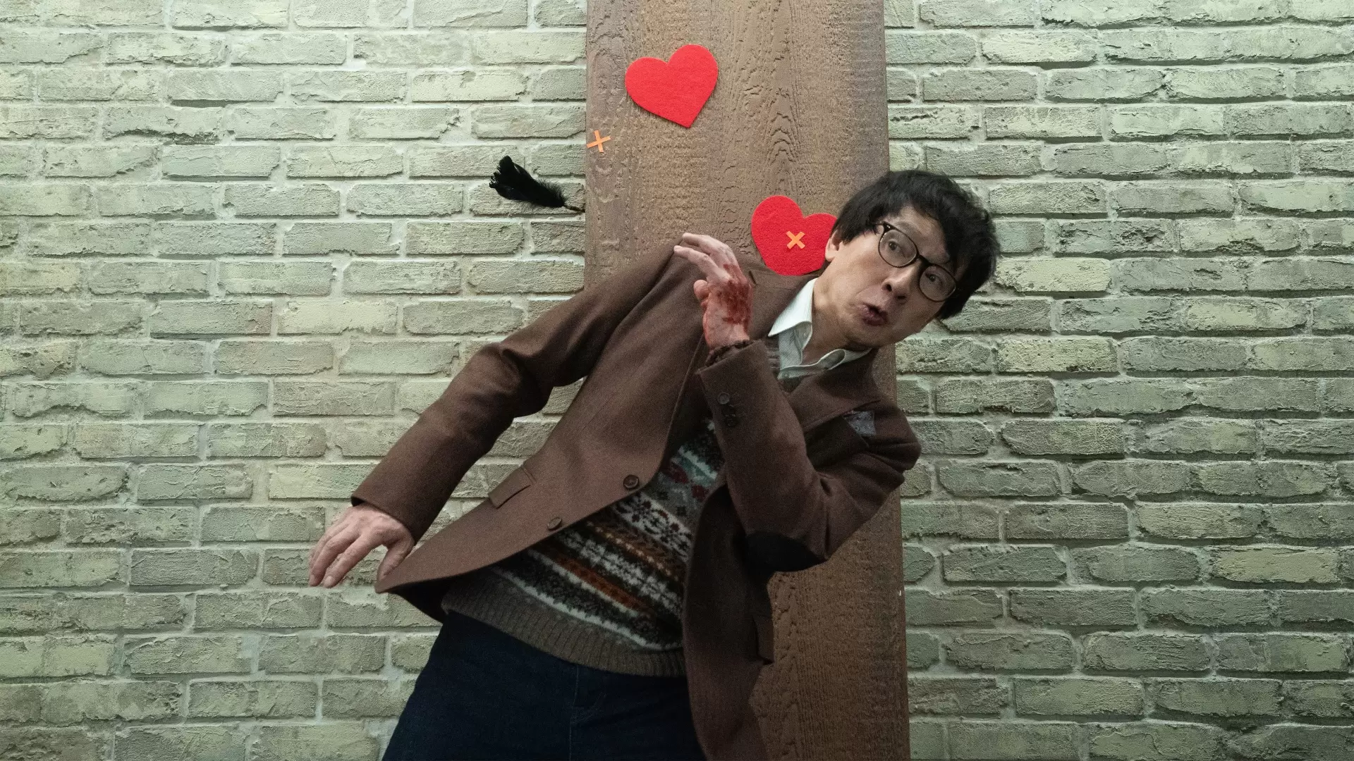 دانلود فیلم Love Hurts 2025 با زیرنویس فارسی و تماشای آنلاین