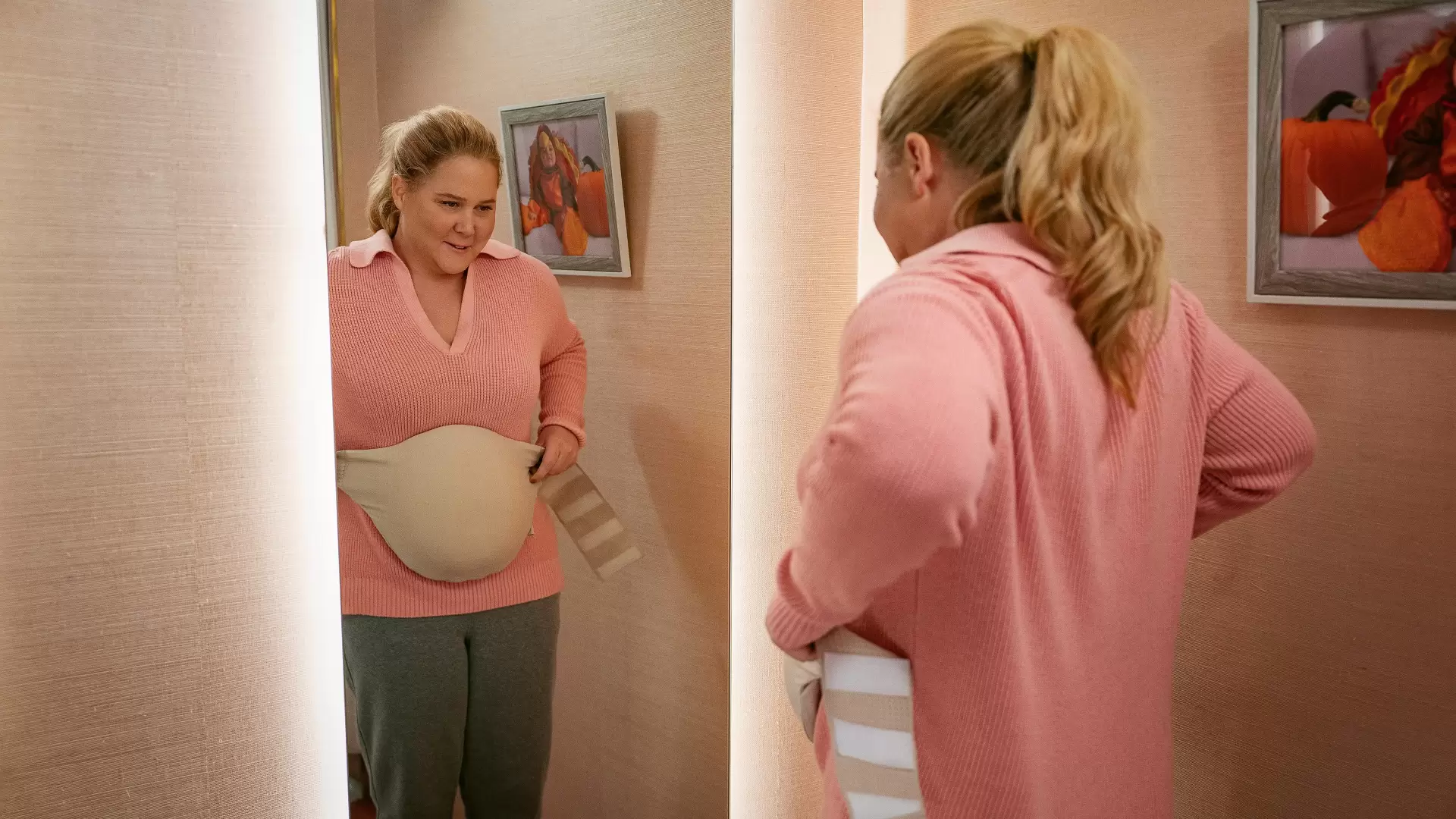 دانلود فیلم Kinda Pregnant 2025 با تماشای آنلاین