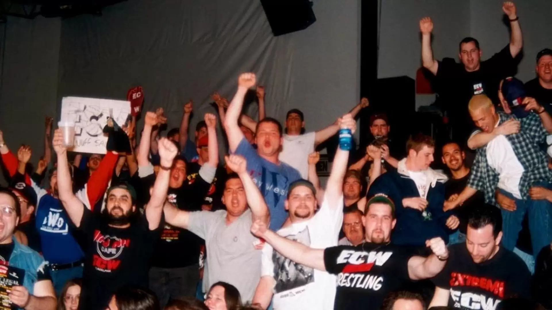 دانلود سریال ECW Hardcore TV 1993