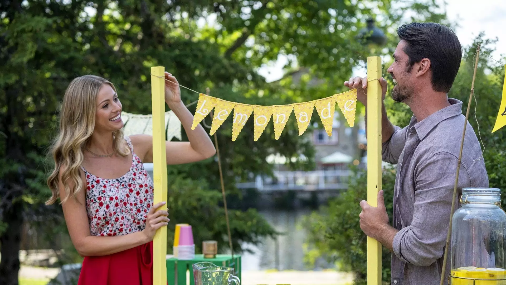 دانلود فیلم Lemonade Stand Romance 2022