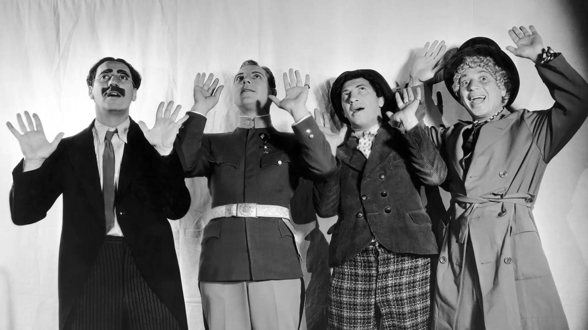 دانلود فیلم Duck Soup 1933 (سوپ اردک) با زیرنویس فارسی و تماشای آنلاین