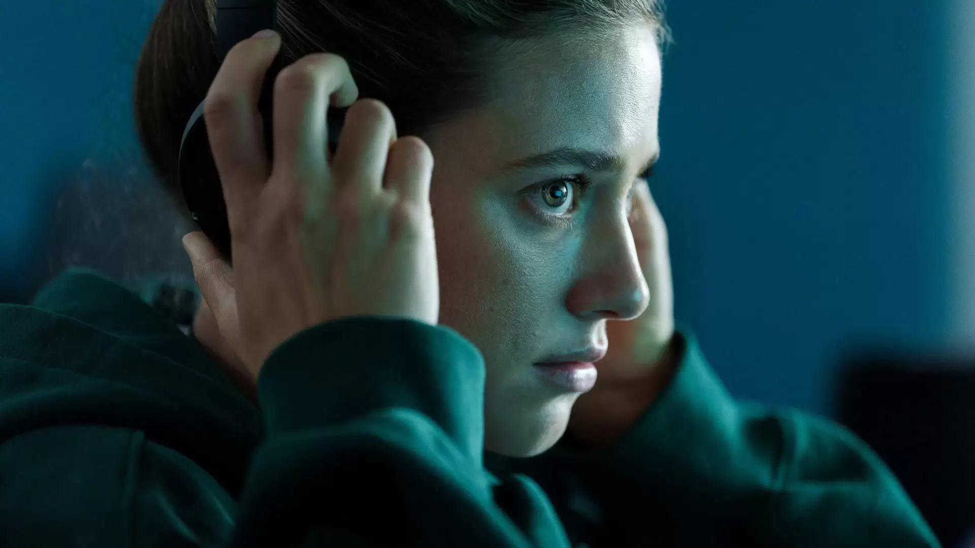 دانلود فیلم American Sweatshop 2025 با زیرنویس فارسی و تماشای آنلاین