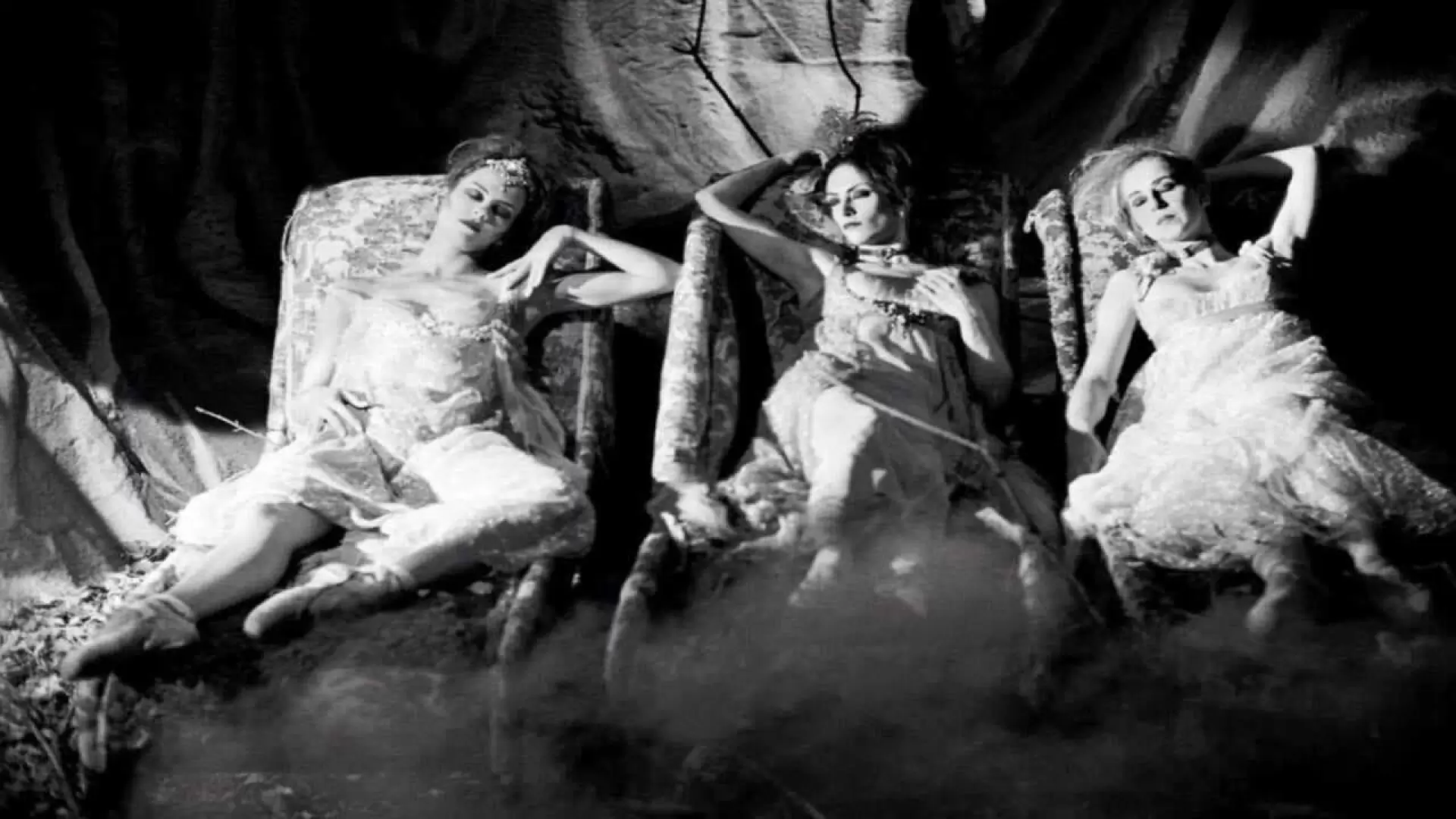 دانلود فیلم Dracula: Pages from a Virgin’s Diary 2002