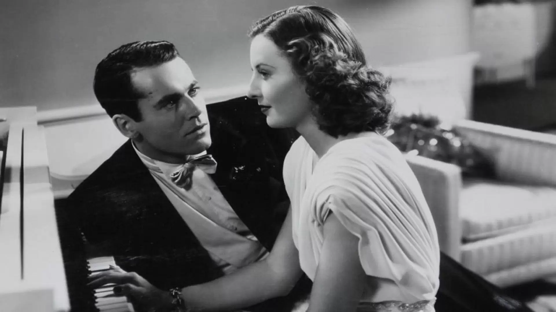 دانلود فیلم The Mad Miss Manton 1938
