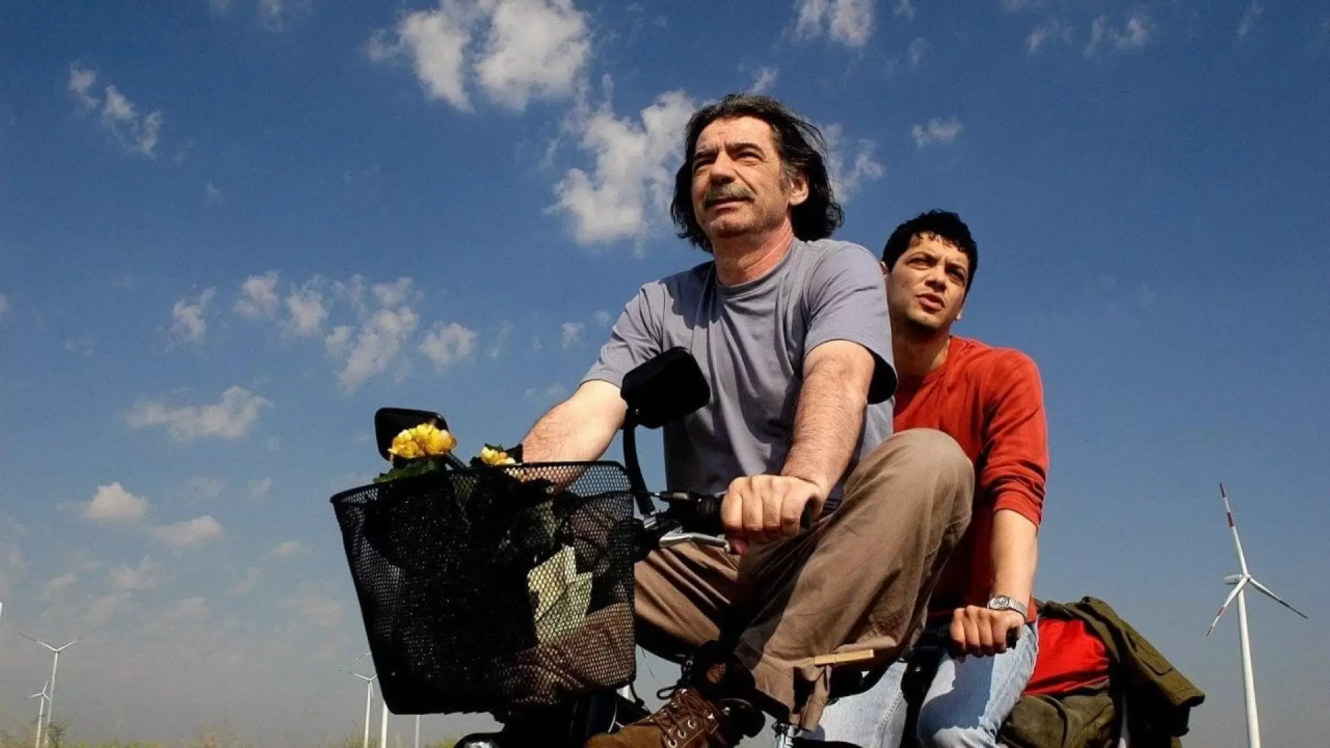 دانلود فیلم The World is Big and Salvation Lurks Around the Corner 2008 با زیرنویس فارسی