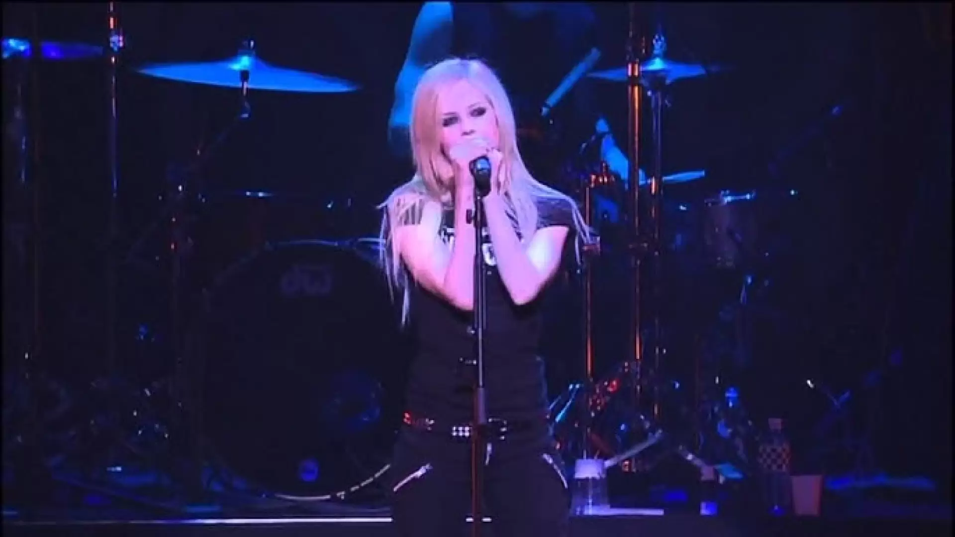 دانلود کنسرت Avril Lavigne, Bonez World Tour 2004