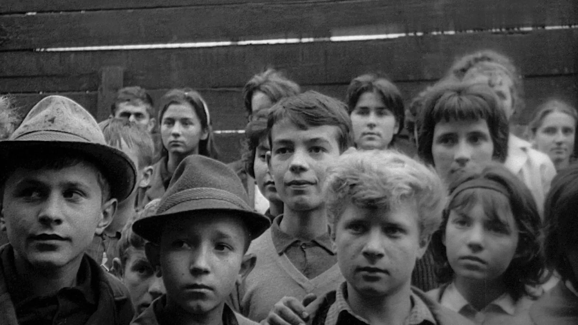 دانلود فیلم Man Is Not a Bird 1965 با زیرنویس فارسی