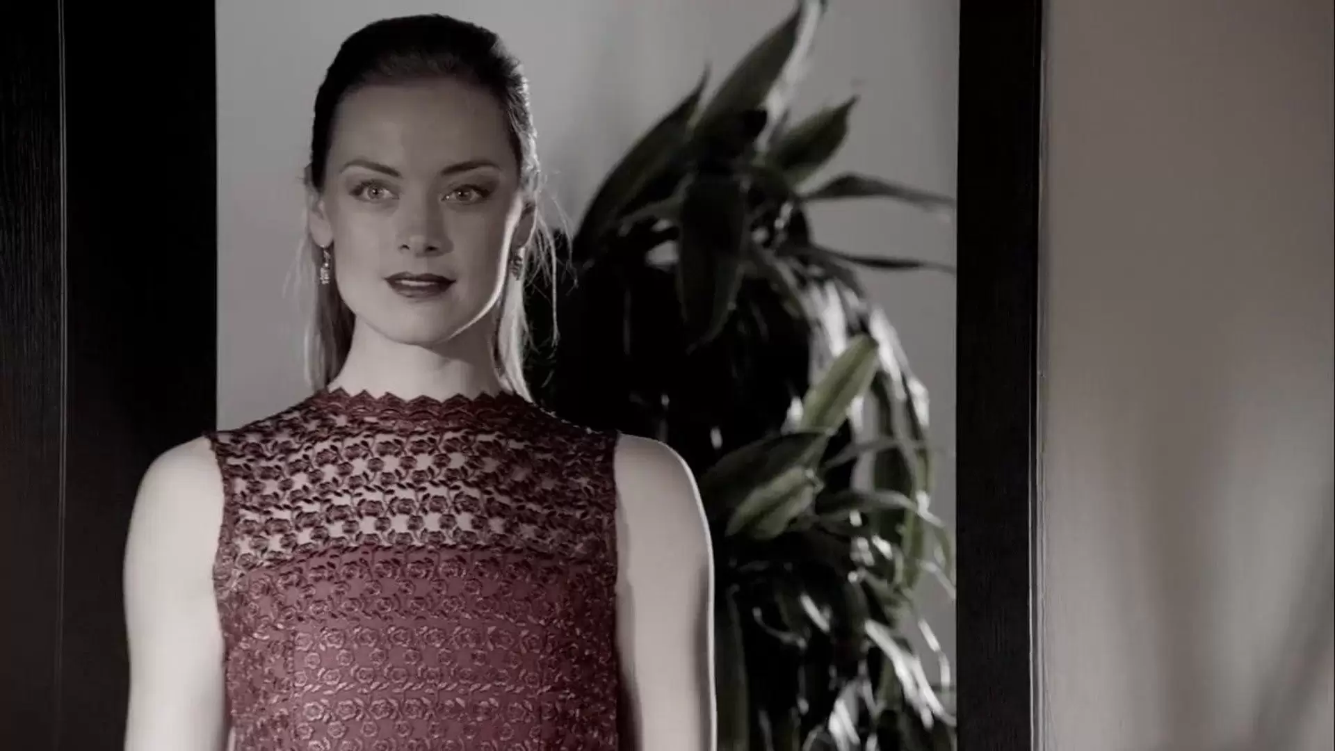دانلود فیلم The Red Dress 2015