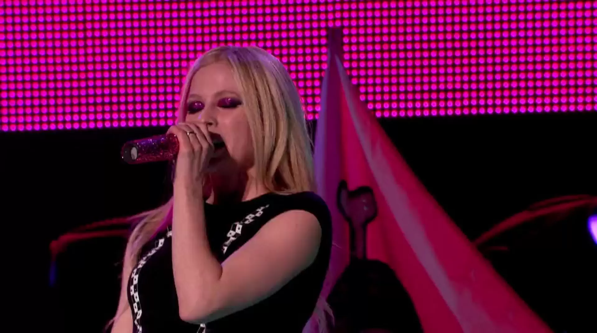 دانلود فیلم Avril Lavigne: The Best Damn Tour – Live in Toronto 2008