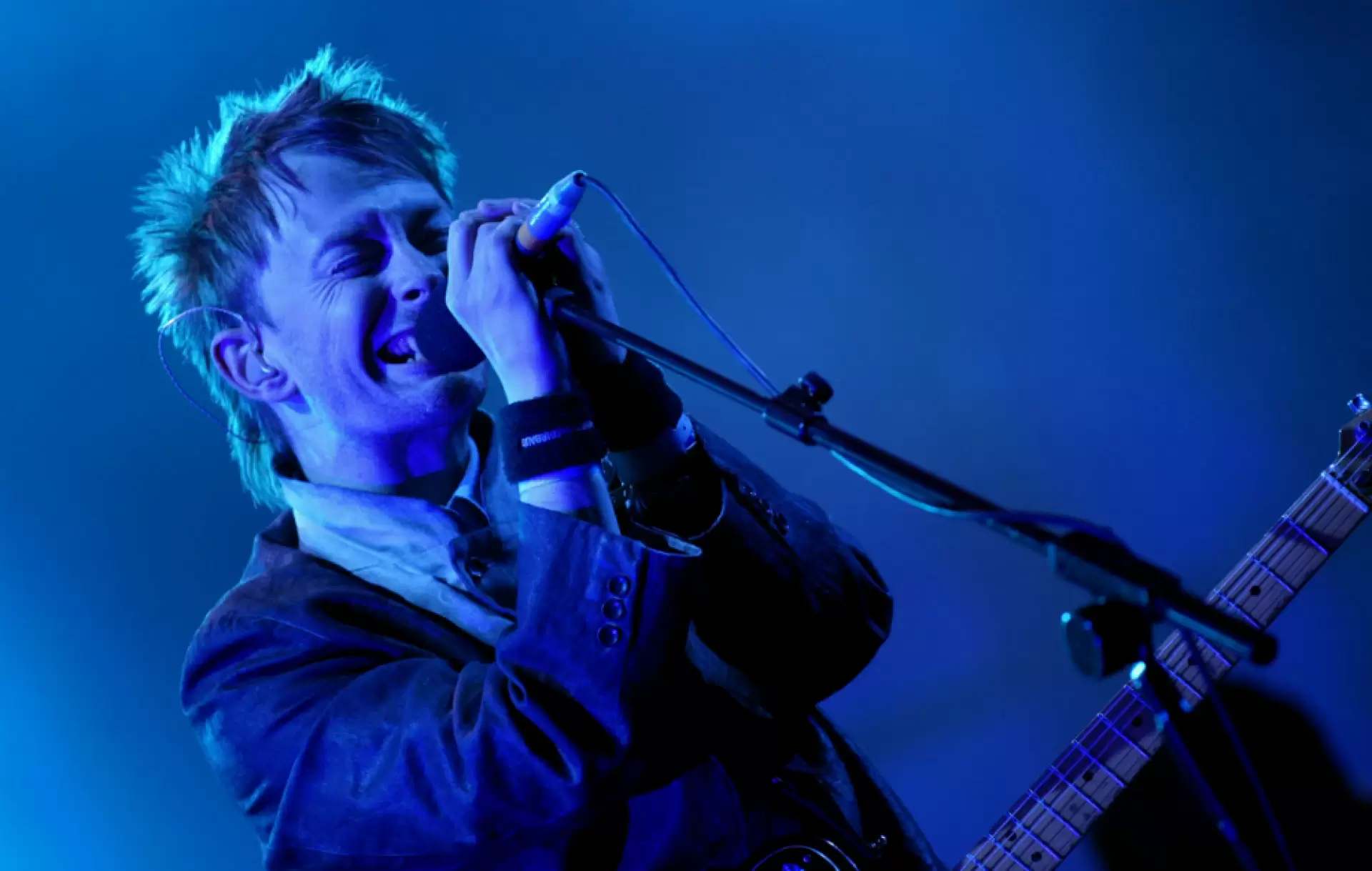دانلود فیلم Radiohead – Glastonbury Festival 2003