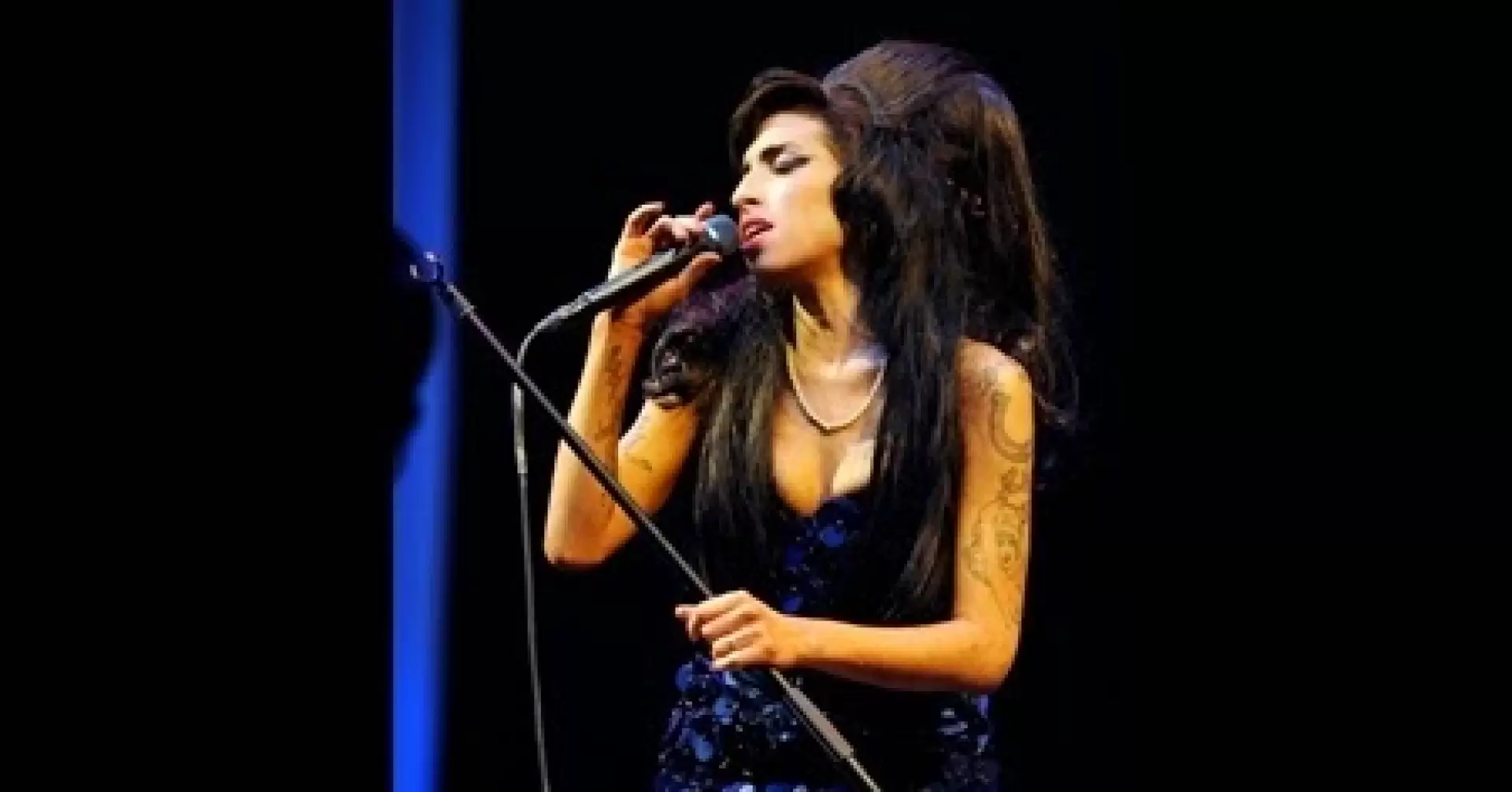 دانلود کنسرت Amy Winehouse – Glastonbury Festival 2008