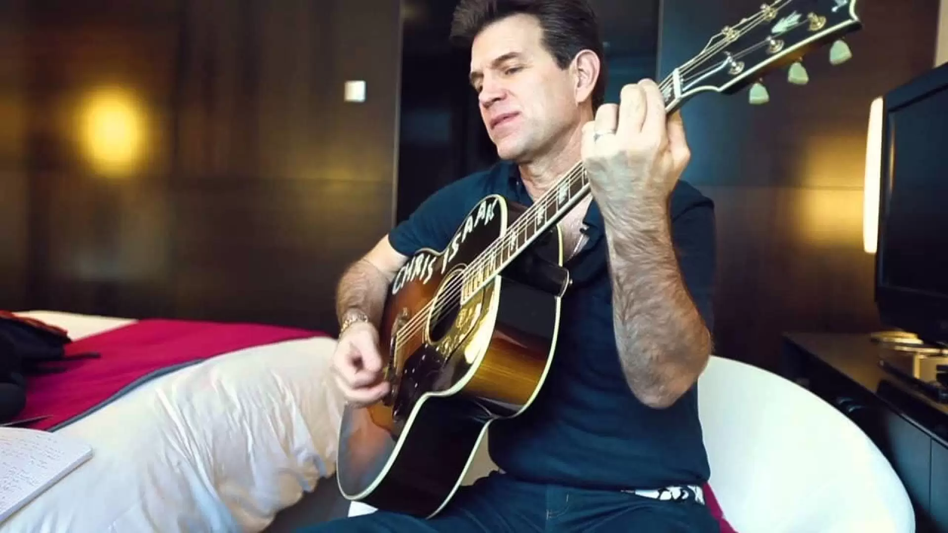 دانلود کنسرت Chris Isaak – Beyond the Sun Live 2012