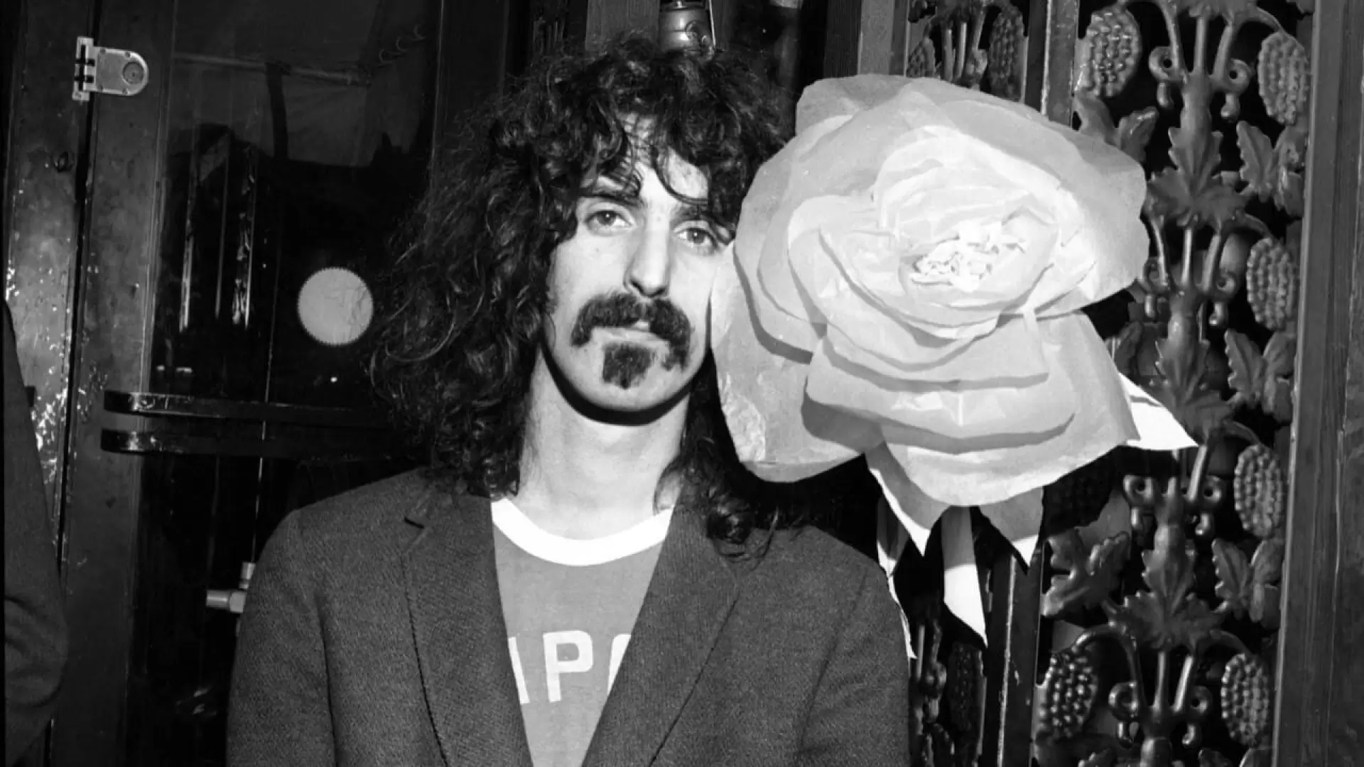 دانلود مستند Eat That Question: Frank Zappa in His Own Words 2016