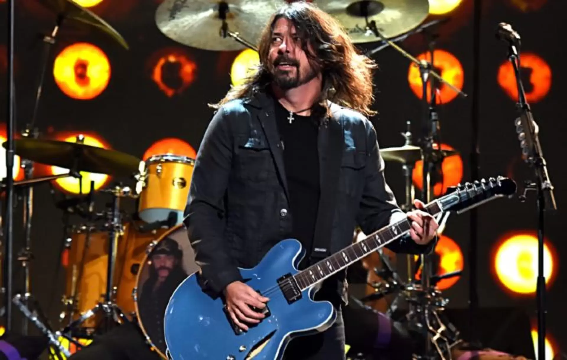 دانلود کنسرت Foo Fighters – Skin and Bones 2006