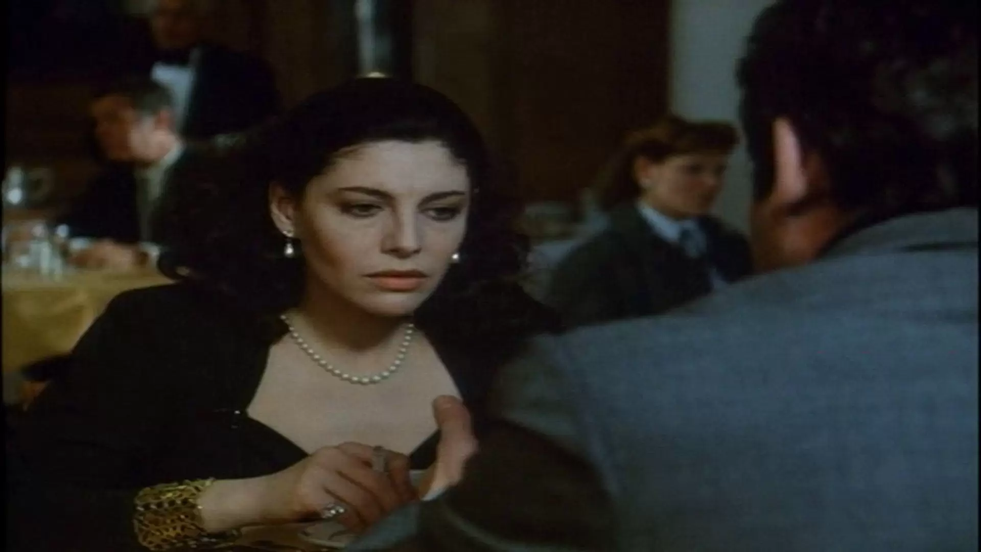 دانلود فیلم The Beehive 1982 با زیرنویس فارسی