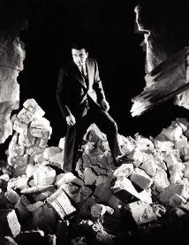 دانلود فیلم Heroes for Sale 1933